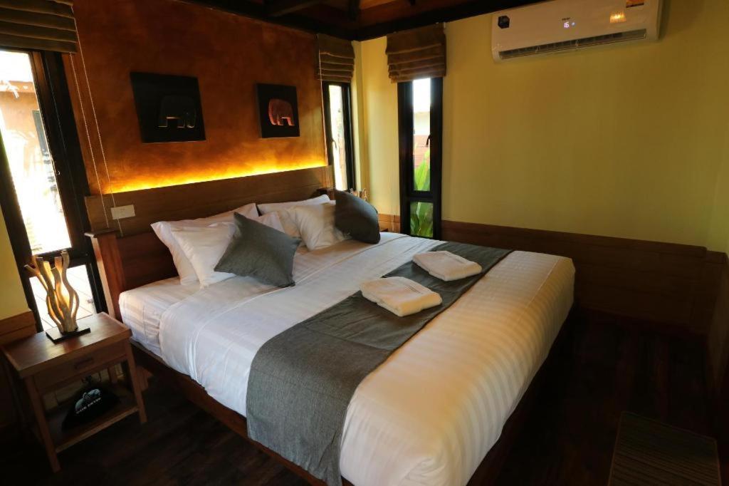 Lana Hotel Chiang Mai Bagian luar foto
