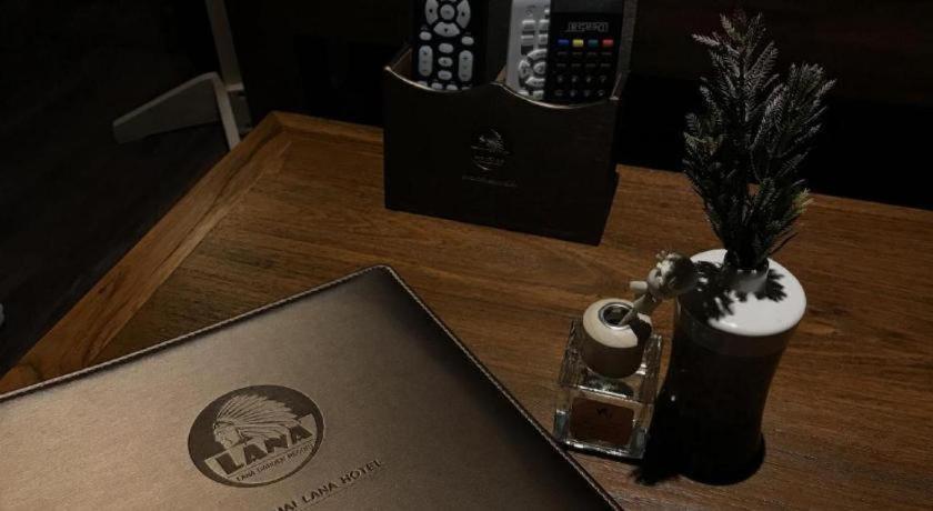 Lana Hotel Chiang Mai Bagian luar foto