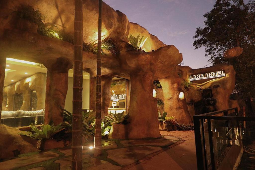 Lana Hotel Chiang Mai Bagian luar foto